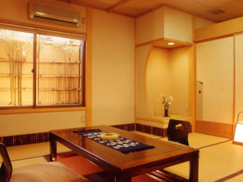 Yugawara Onsen Ryokan Uohan Eksteriør billede